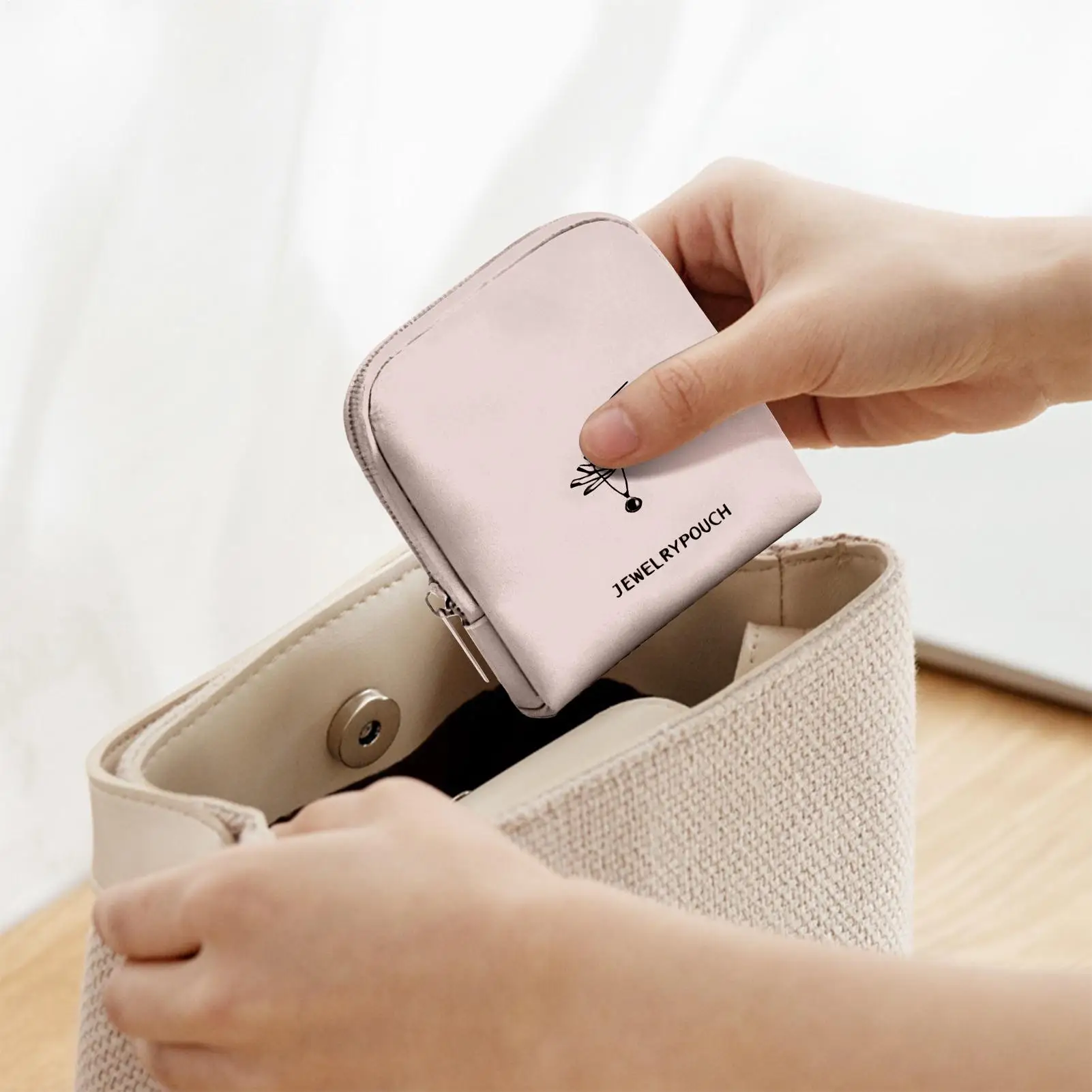 

Small Travel Jewelry Box Soft Lining Organization Container Small Jewelry Travel Storage Case For Earrings Bracelets Necklaces