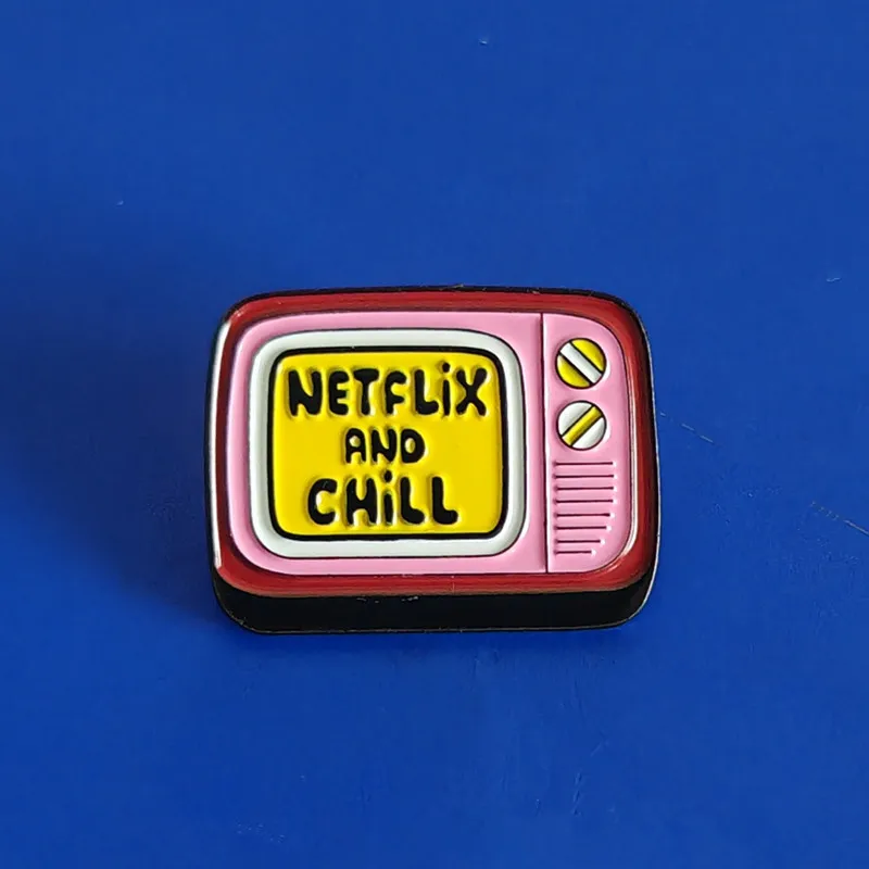 Cartoon-, Animations-, NETFLIX-UND-CHILL-Broschen, TV-Metallabzeichen, modische Anstecknadeln und Accessoires