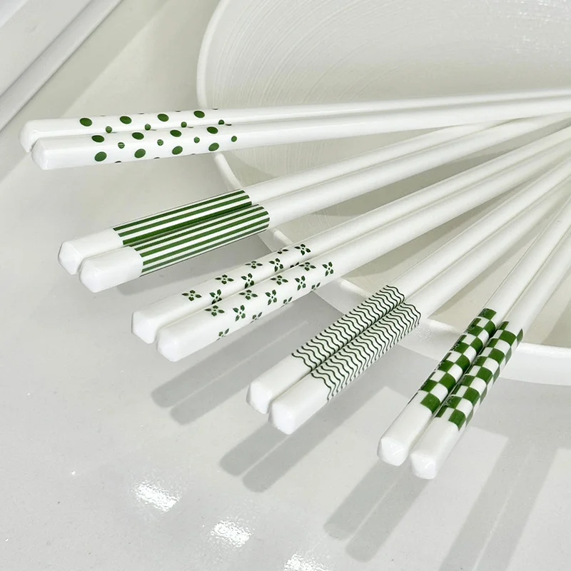 5/10 Pairs Ceramic Chopsticks, Green Pattern, Non-Slip, High Temperature Resistant, Hygienic&Easy to Clean,for Home & Restaurant