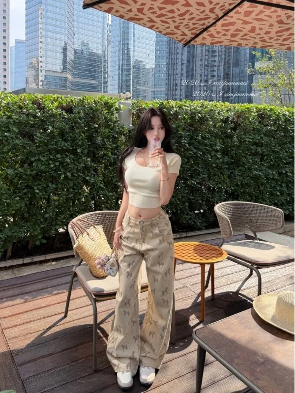 

Short Sleeve T-Shirt Slim Fit round Neck Top with U-Neck Design Straight Leg Jeans Long Pants Summer Fashion Women's Set