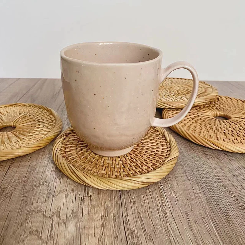 Cup Mat Round Natural Rattan Hot Pad ,Hand Woven Hot Insulation Placemats Table Padding Kitchen Decoration Accessories