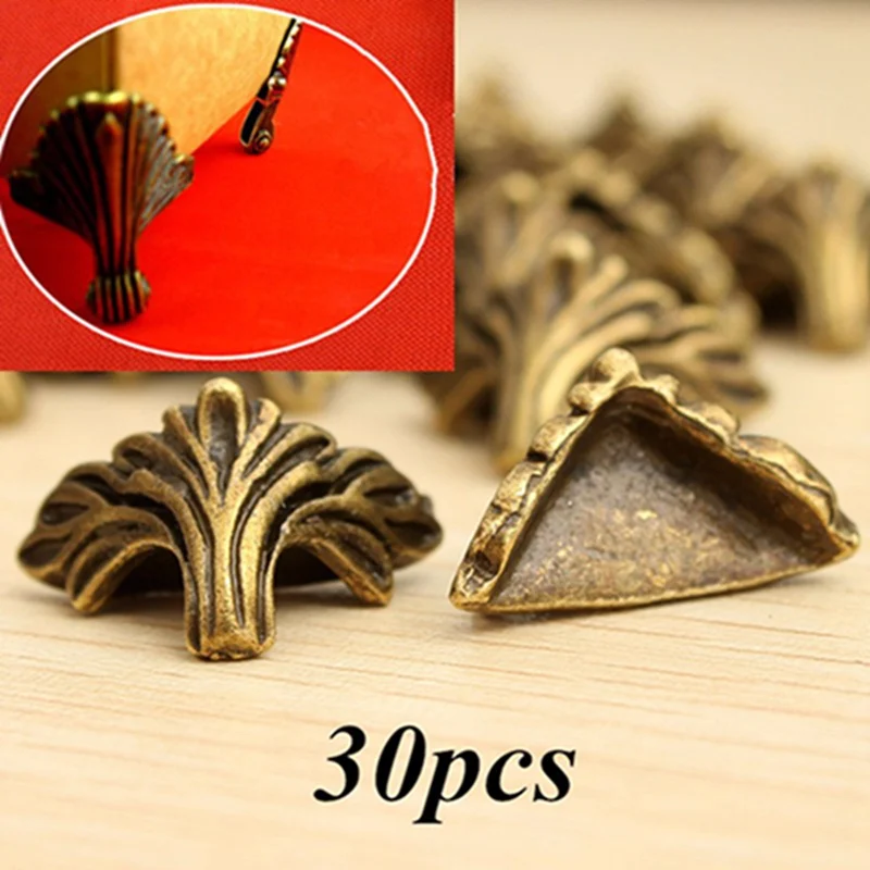 30 szt. Pudełko Narożnik Ochraniacz na stopy Biurko Krawędź Pudełka Antyczny brąz Wzór Rzeźbione 19 mm x 11 mm