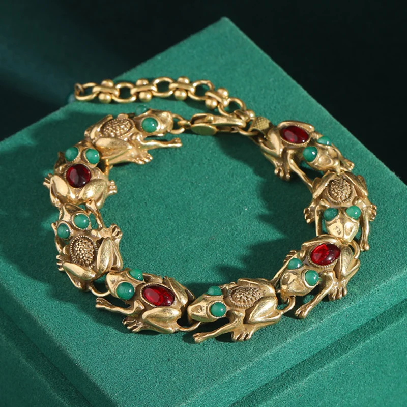 Vintage-Schmuck Antik-Goldfarbene Kröten-Armbänder für Damen Charm-Kette Naturstein Rot Luxuriöses Designer-Halloween-Modell 2026