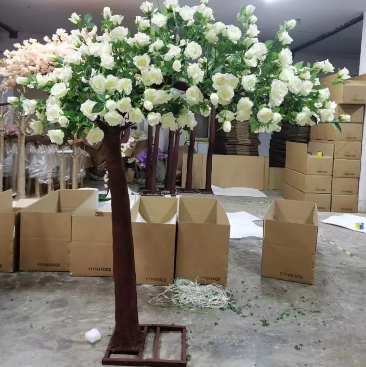 

Large Silk Flower Wedding Deco Trees Artificial Green White Rose Flower Tree Arch for indoor