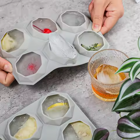 6 Cavity Diamond Silicone Ice Cube Tray Multi-purpose Chocolate Pudding Jelly Candy Mold Flexible Easy Release Kitchen Tool