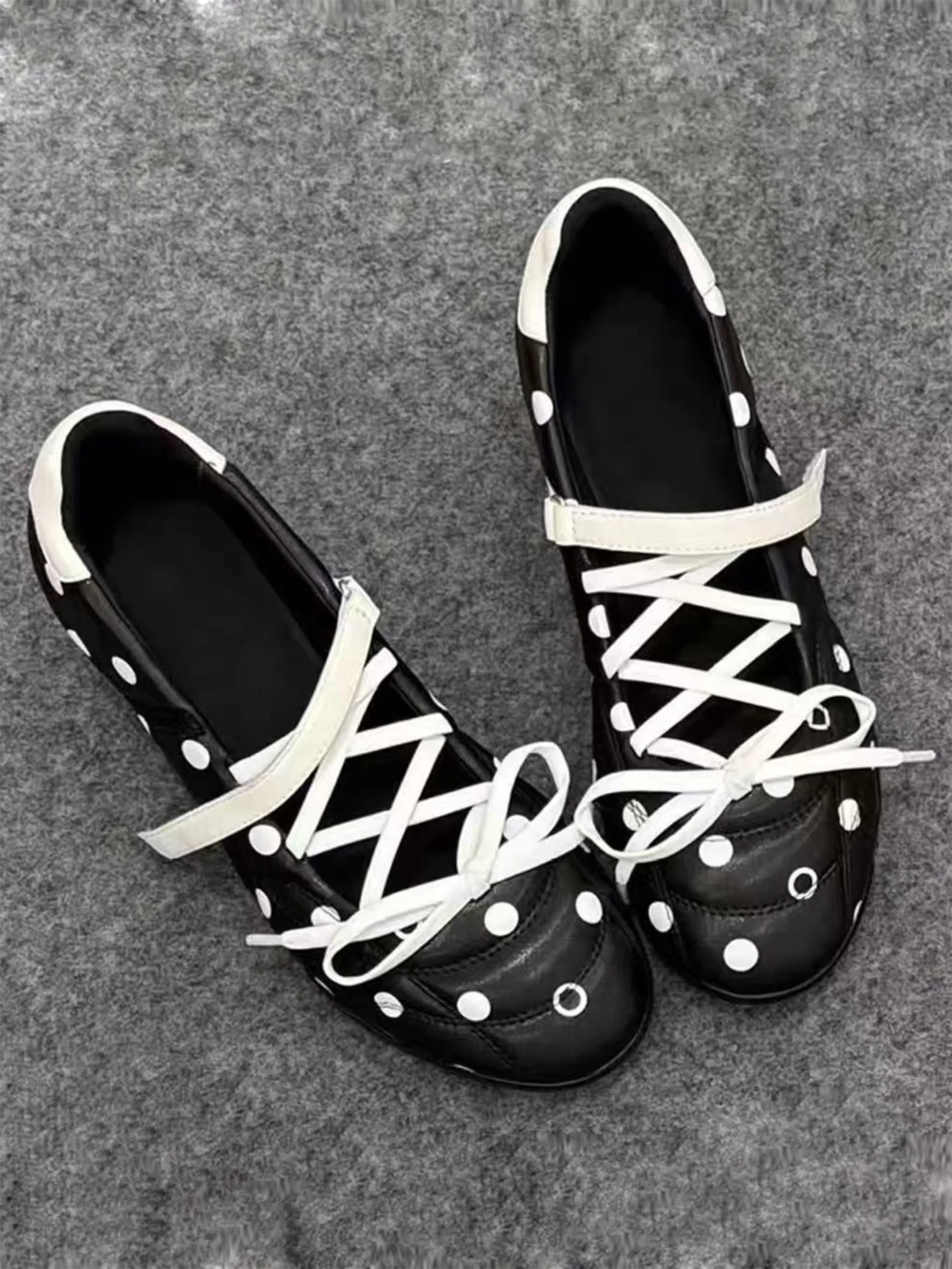 

2026 Spring/Summer New Women's Black/White French Polka Dots Sporty Ballet Mary Jane Shoes Round Toe Lace-up Design Heels
