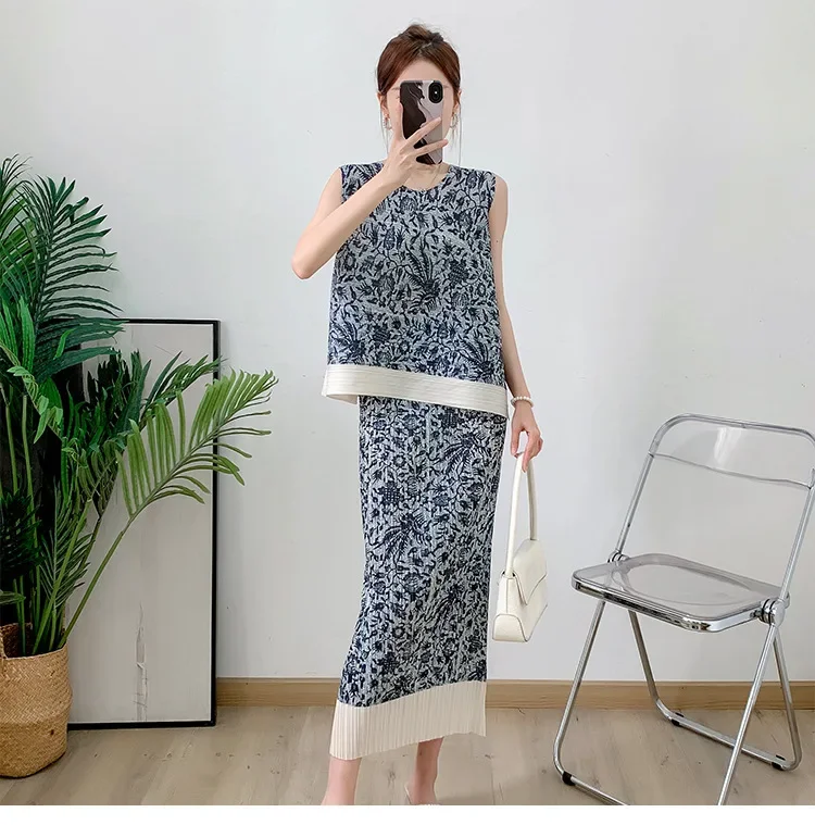 ALSEY Pleated Blue Printed Women's Set Irregular Vest + Straight Half Skirt Two Piece 2024 Summer New Fashion Set