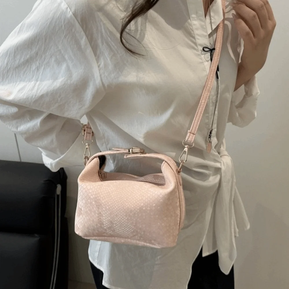 

Fashion Solid Color Clutch Bags Pu Leather Women Woven Hobo Bag Small Commute Shoulder Bag Female