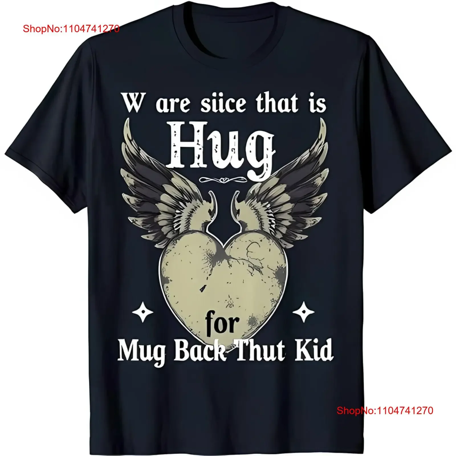 

Темно-синяя футболка с сердечком и крыльями. Жирный винтажный стильный универсальный топ с рисунком для повседневной носки. Мягкий повседневный стиль.