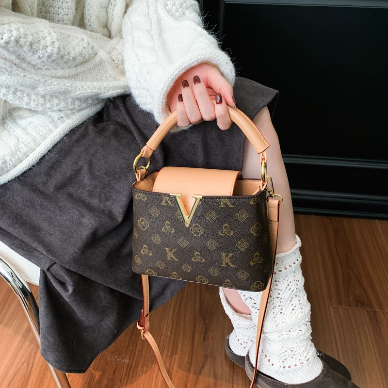 

Minimalist Ladies Shoulder Bag Pu Leather Tote Bag Lightweight Handbag for Shopping