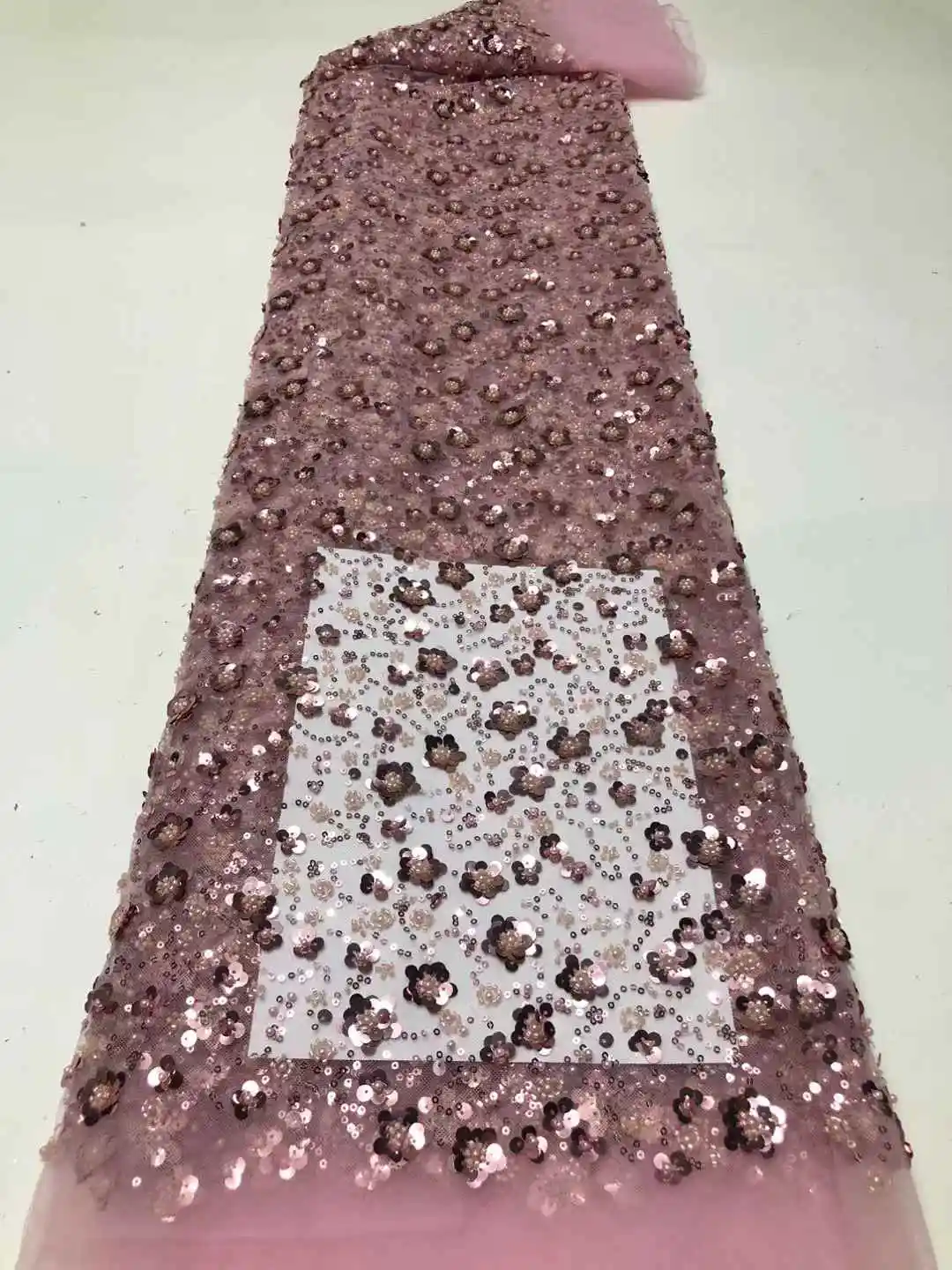 

Высококачественная модная африканская тюль с блестками, вышитая кружевная ткань для жениха, кружевная ткань с блестками и бисером для нигерийского свадебного платья