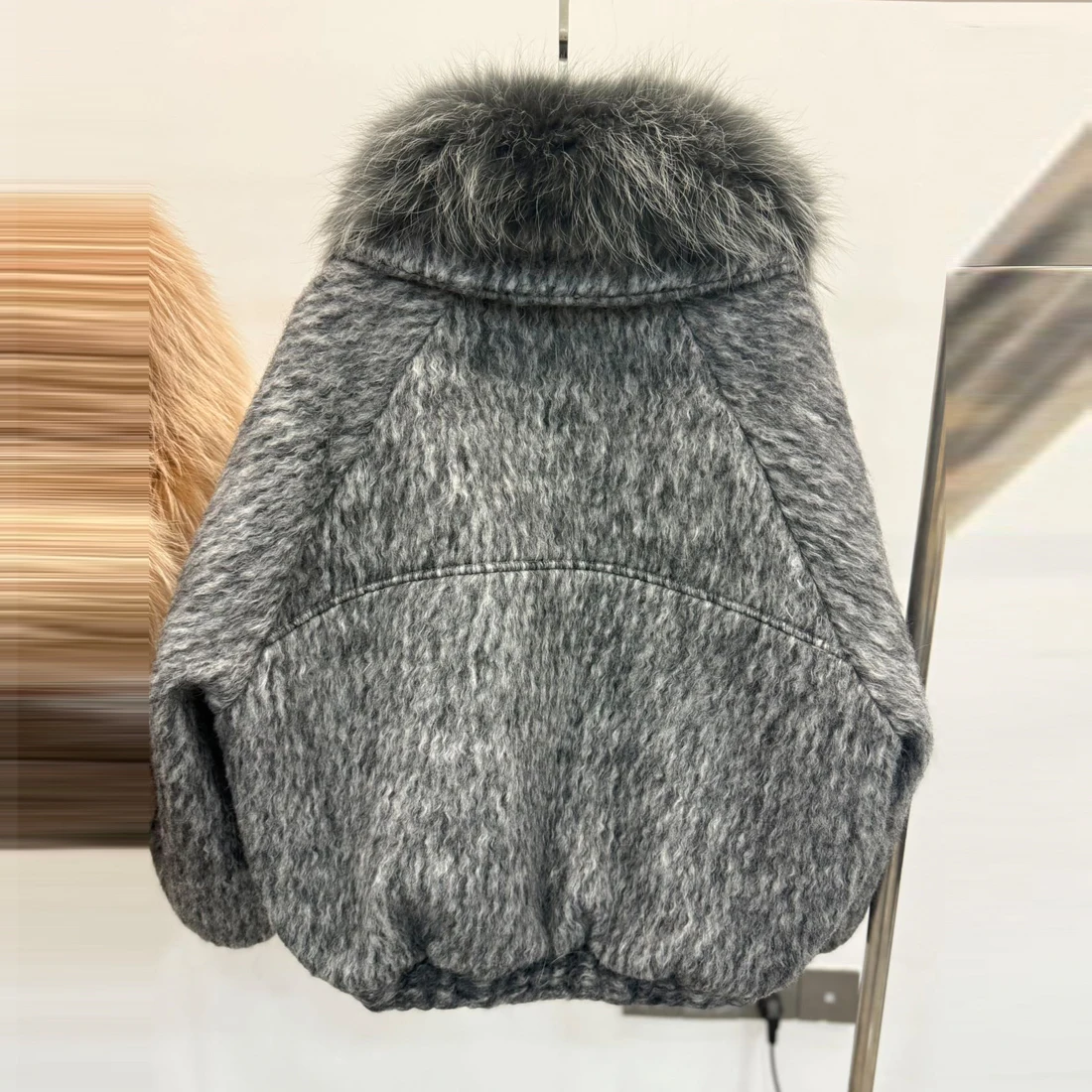 2025 New Women's ort Puffer Jaet Thiened Warm Coat with Large Fur Collar Loose Fit Faionable Woolen Ni Leather