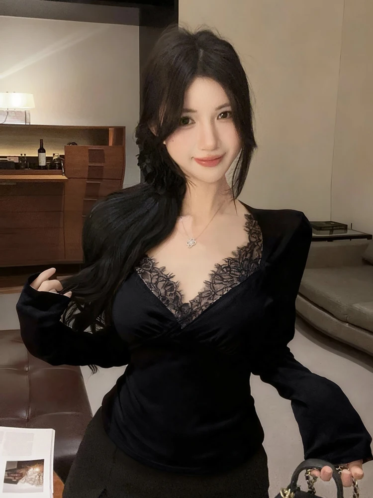 Sexy Pure Desire Low Cut V Neck Long Sleeve T Shirt Lace Splice Slimming Base Top for Women Summer Cotton Blend Casual Wear