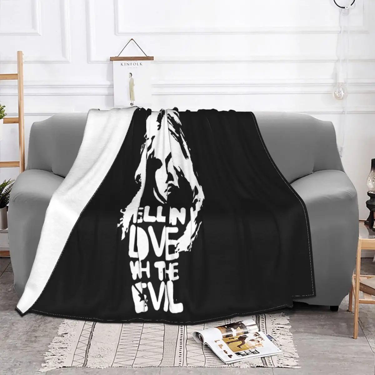 I Fell In Love With The Devil Avril Lavigne Print Swea Women Men Trend Designing Throw Blanket