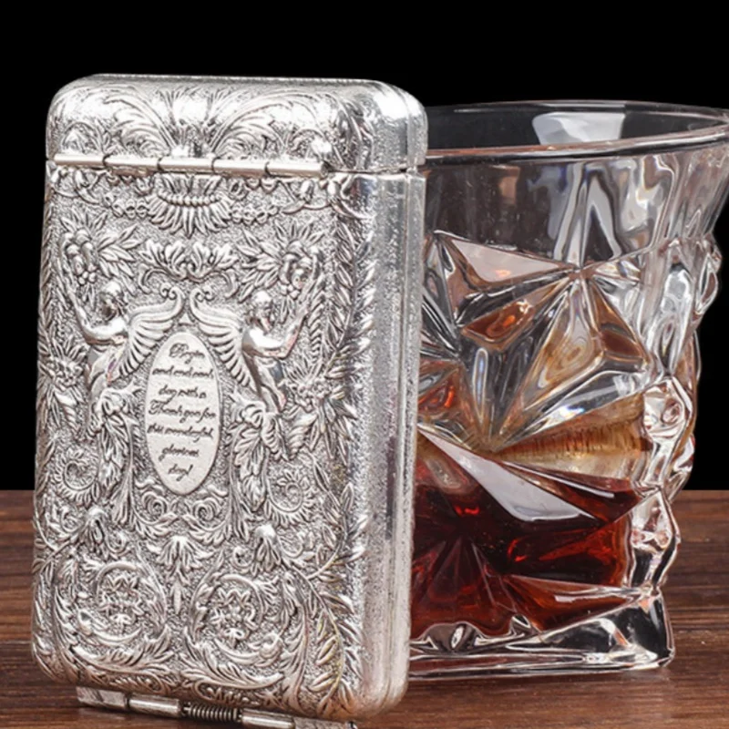 

Retro Hand-carved Metal Cigarette Case Portable Pocket Storage Box for 14 Cigarettes Tobacco Holder Smoking Accessories