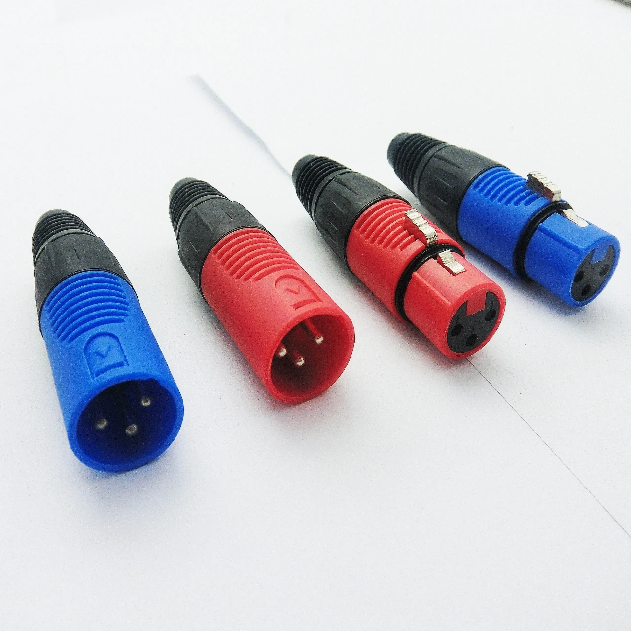 

XLR 3-контактный разъем для микрофона «папа/гнездо» Простая установка Разъем XLR для микрофона Разъем для микрофона