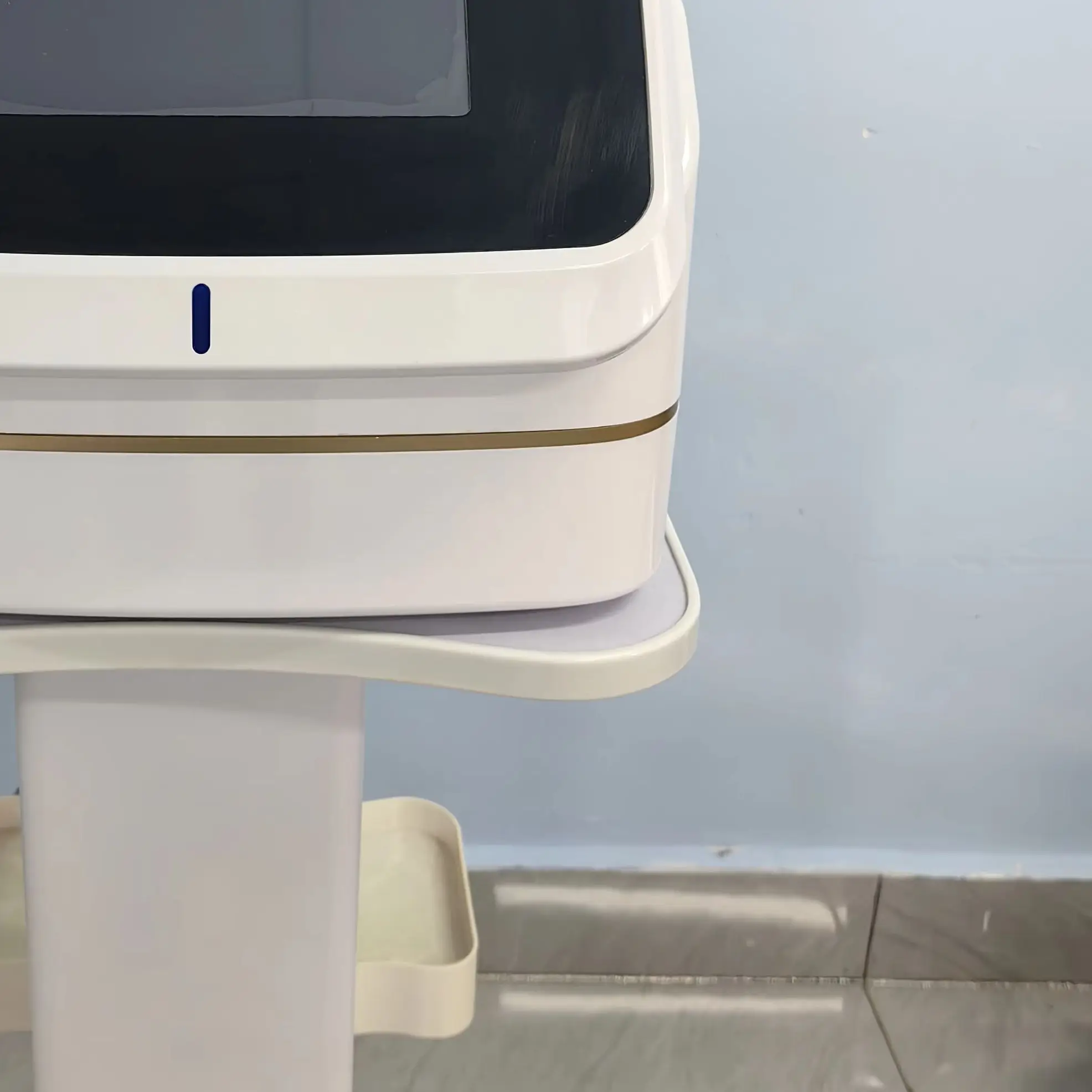 

Mini Painless 808Nm Diode Laser Hair Removal Equipment With Ice Titanium Cooling Desktop Portable Type