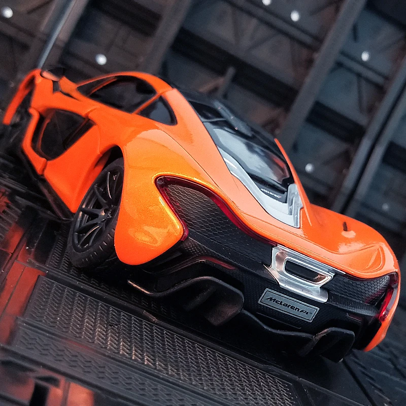 Mclaren-金属製のおもちゃの車,合金の車のモデル,ダイキャスト,スケール1:24,子供へのギフト