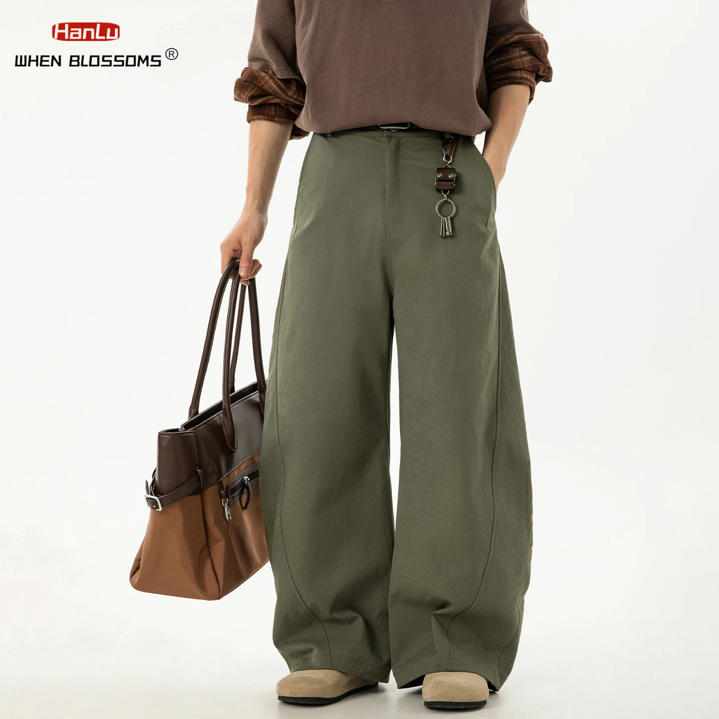 

HANGLU 2025 Men's Side Panel J-Cut Trousers Pleated Design Loose Fit Vintage Streetwear Casual Pants