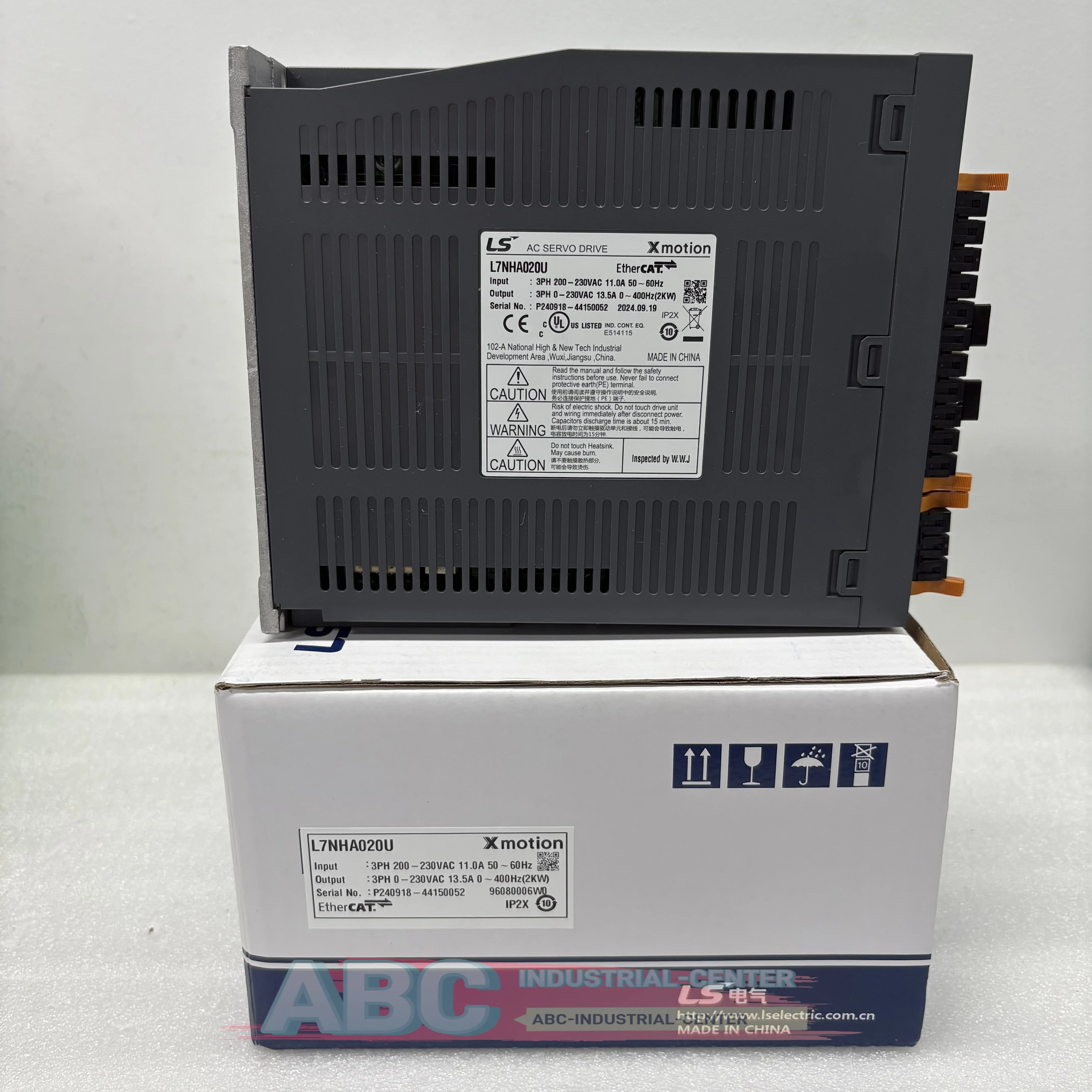 L7NHA010U محرك سيرفو العلامة التجارية الجديدة