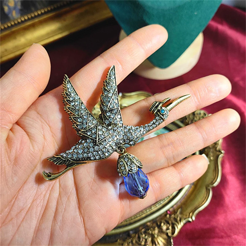 남녀공용 클래식 패션 풀 크리스탈 버드 펜던트 브로치 핀, 중간 빈티지 디자인, 라인석 동물 배지 코사지