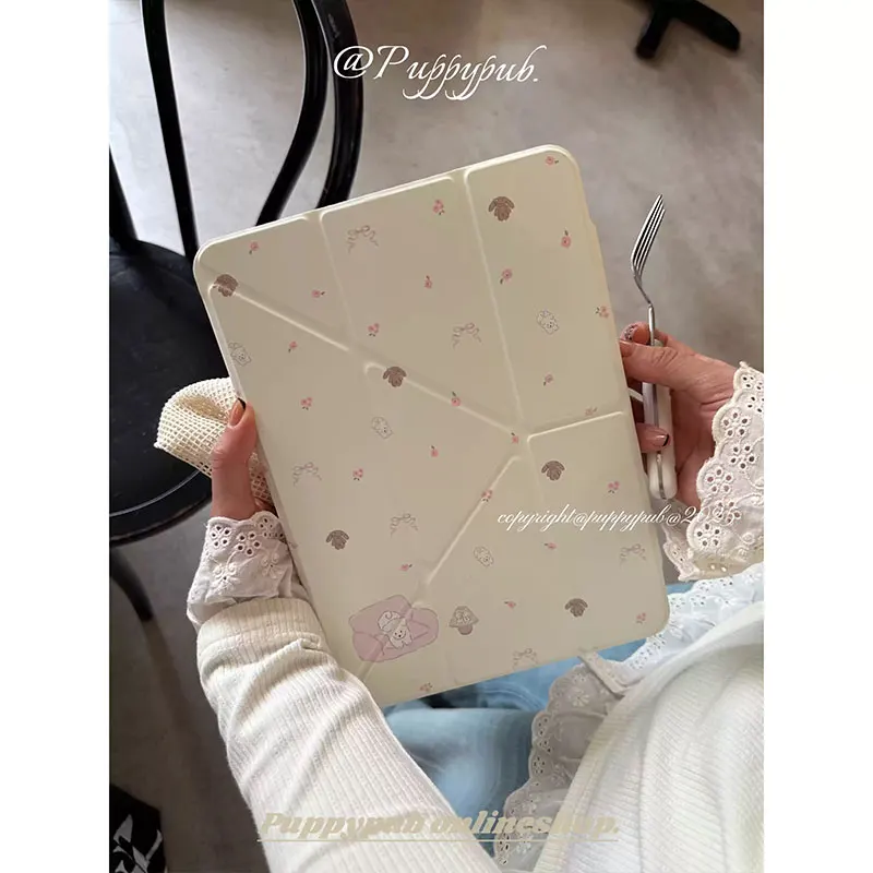 Ins Korean Cute Sofa Puppy Table Case For iPad Pro 11 12.9 13 M2 M3 M4 M5 Shell 8.3 9.7 10.2 5/6/7/8/9/10/11th Air 3 4 5 6 Cover