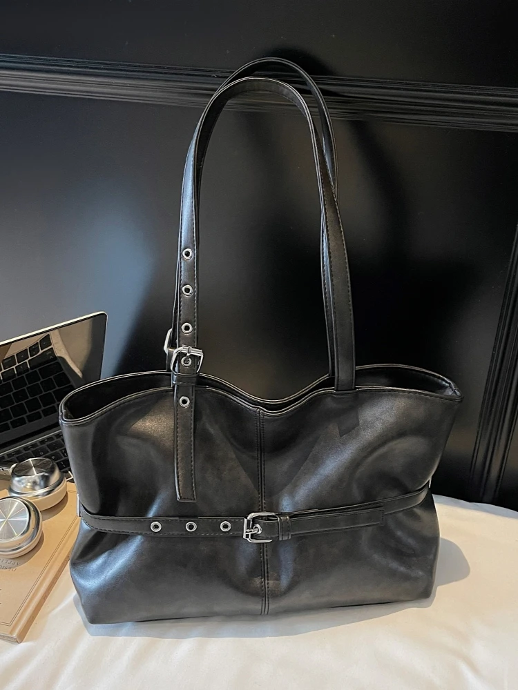 

2025 New Commuter Tote Bag Women's High-End Retro Casual Large Capaci oulder Bag Faionable Leather Soft Surface PU Mate...