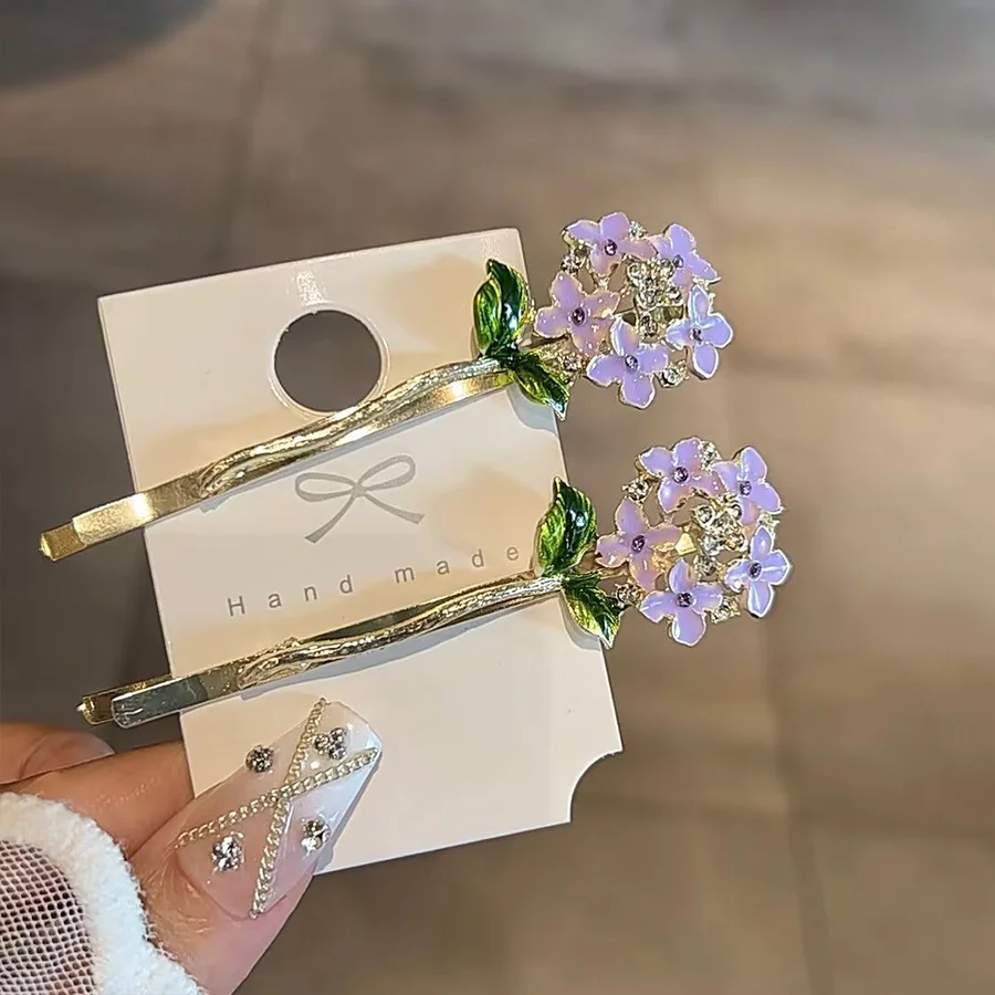 Wisteria Flower Hai…