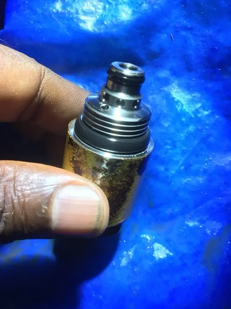

pc30-7 arm relief valve