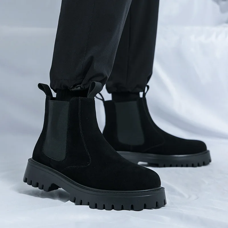 

Мужские кожаные осенне-зимние высокие новые замшевые дышащие дышащие ботинки средней высоты в британском стиле