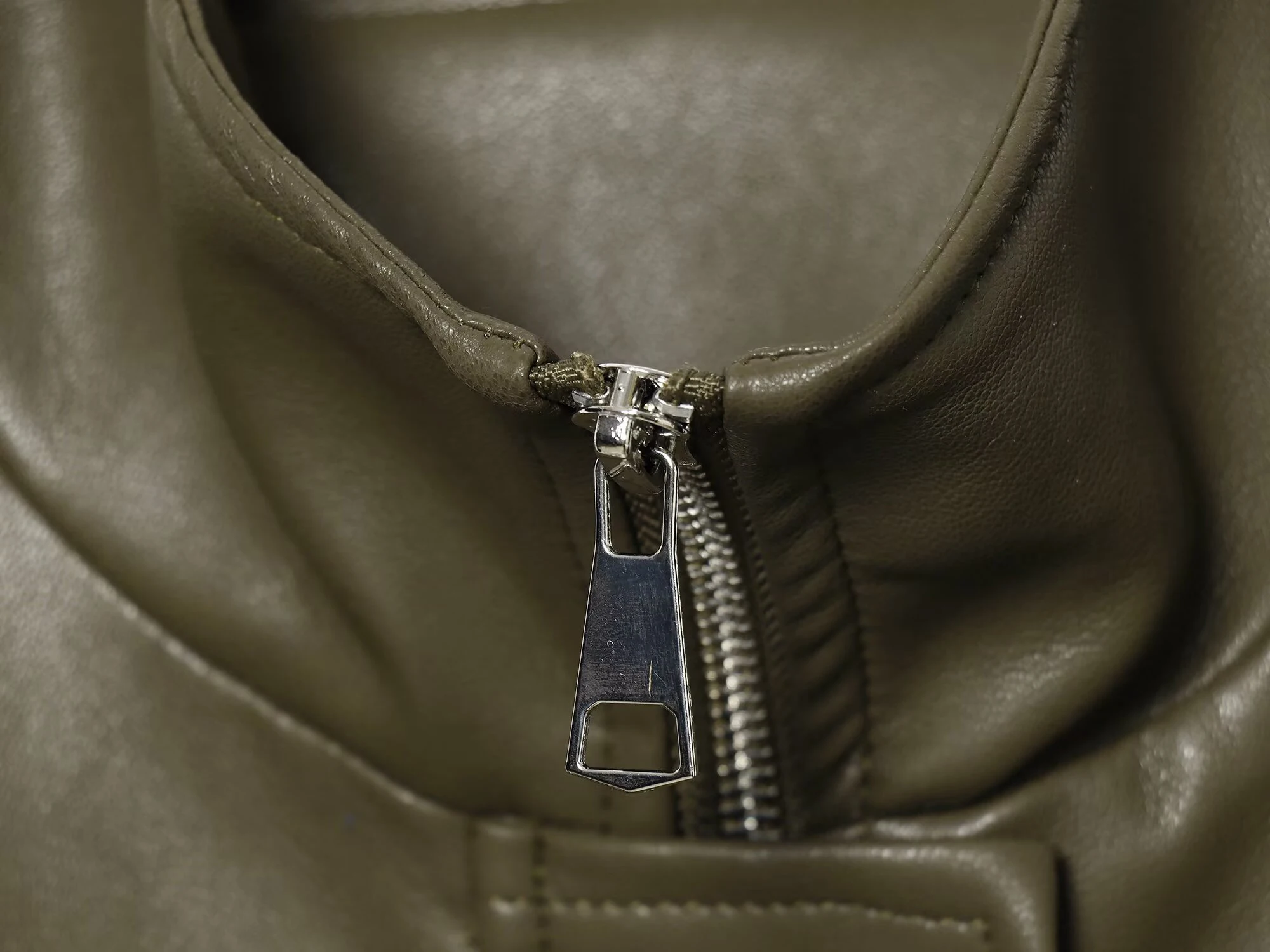 DEEABAE 2025 冬 レディース カジュアル ジップアップ 長袖 スタンドカラー PU フェイクレザー パイロットジャケット コート