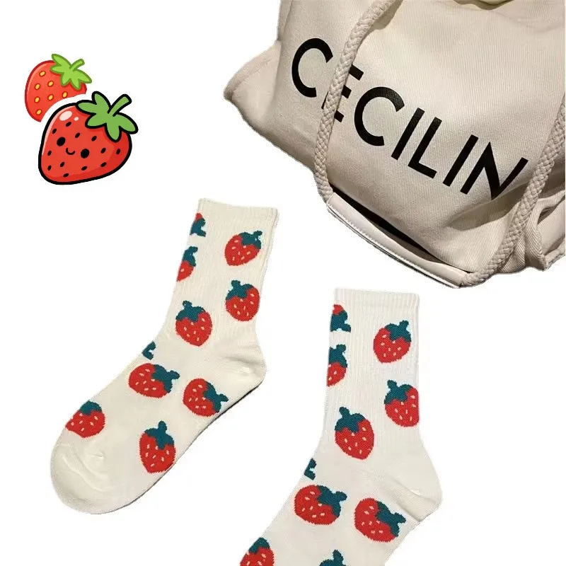 4 Paar 2026 Neue Süße Harajuku Erdbeer-Liebessocken Mittellange Atmungsaktive Modische Frühlings- und Sommer-Freizeitsocken Geschenk