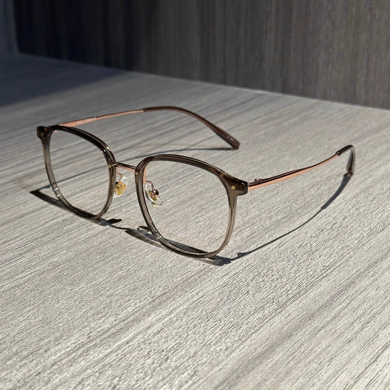 

Ultralight High Quality Titanium Glasses Frame Women Fashion Simple Personality Optical Eyeglasses Myopia Reading Men Eyewear