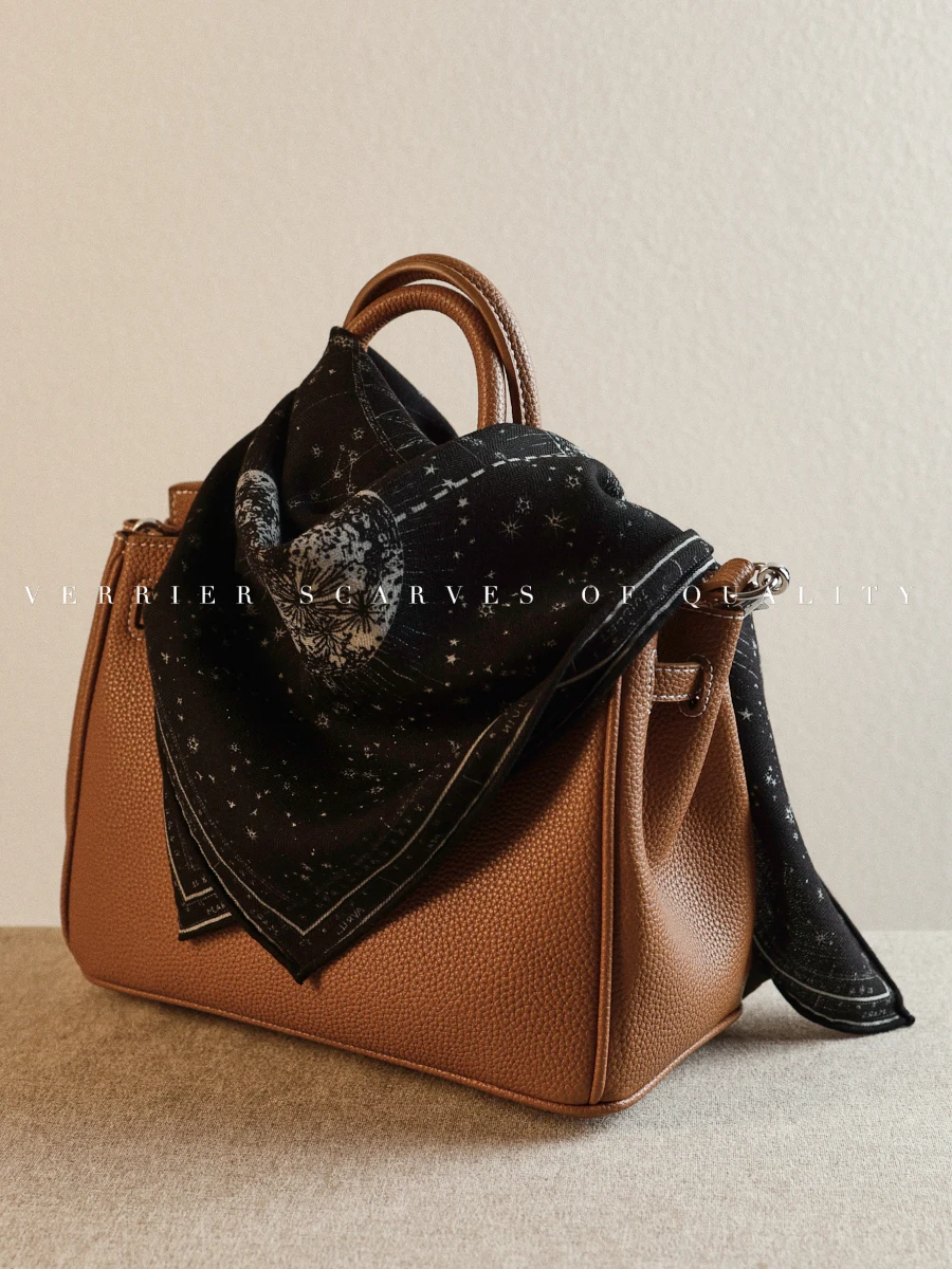 

Winter Hair Scarf 65CM Hand Rolled Edges Shawls Luxury Designers Small Scarves Mother Christmas Lover Gift