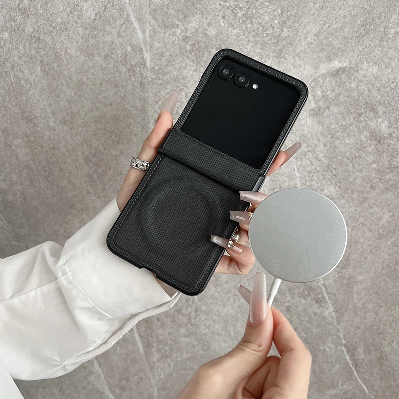 حافظة لهاتف موتورولا رازر 50 الترا 60 40 50S Razr + 2024 خطوط عمودية من جلد البولي يوريثان غطاء هاتف جذاب مغناطيسي #3