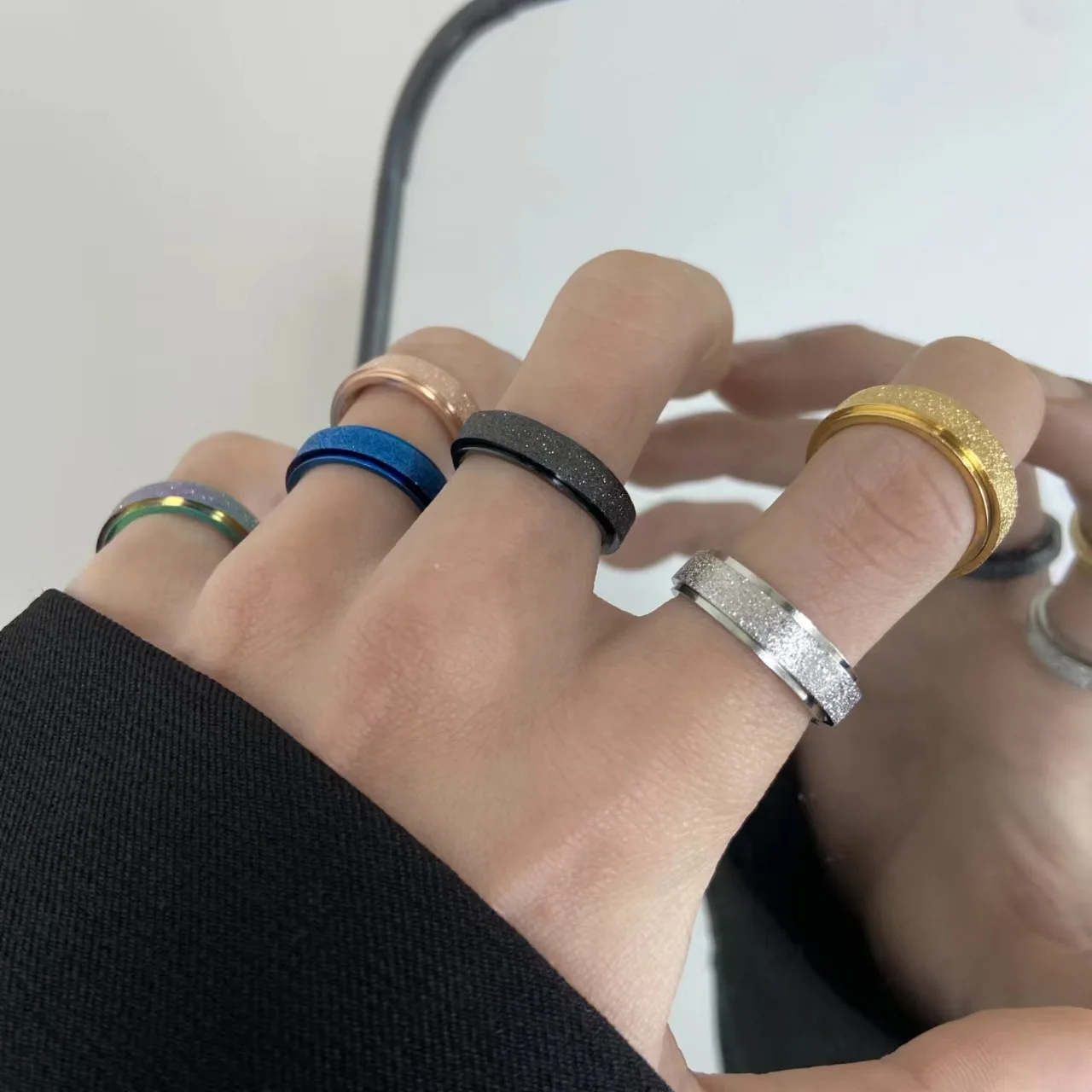 6mm RotaRelease Rotatable Sandblasting Stainless Steel Spinner Ring for Women And Men Casual Fashionable Band Jewelry Accessory