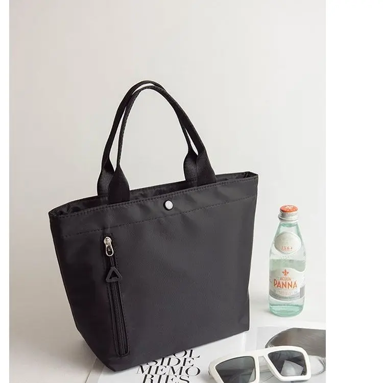 Pure Color Casual Minimalist Large Capacity Nylon Change Waterproof Tote Bag for Commuting Tote Bag for Women
