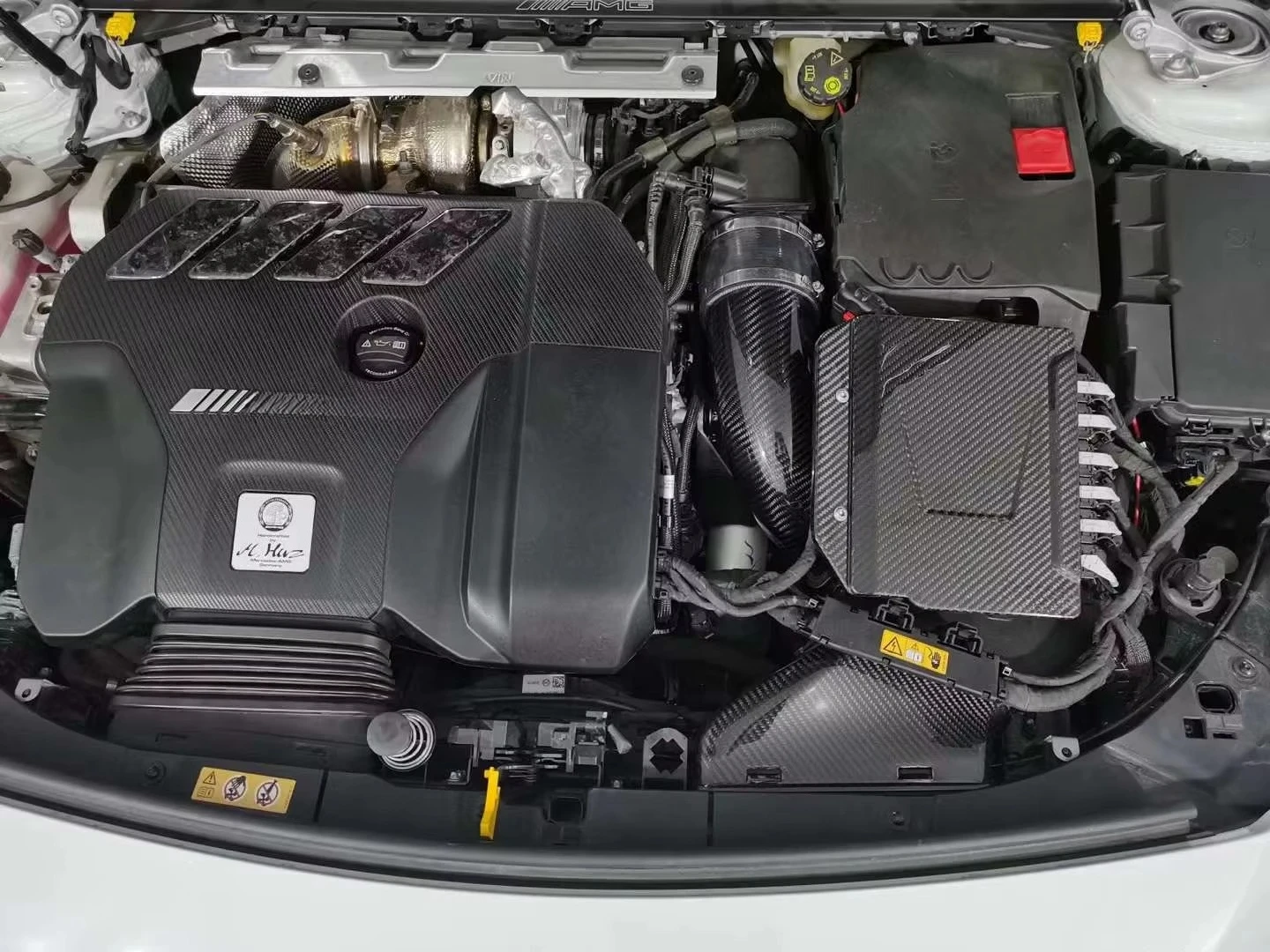 أعلى جودة لنظام مدخل الهواء البارد من ألياف الكربون الجافة A45 A45S CLA45 W177 2.0T #1