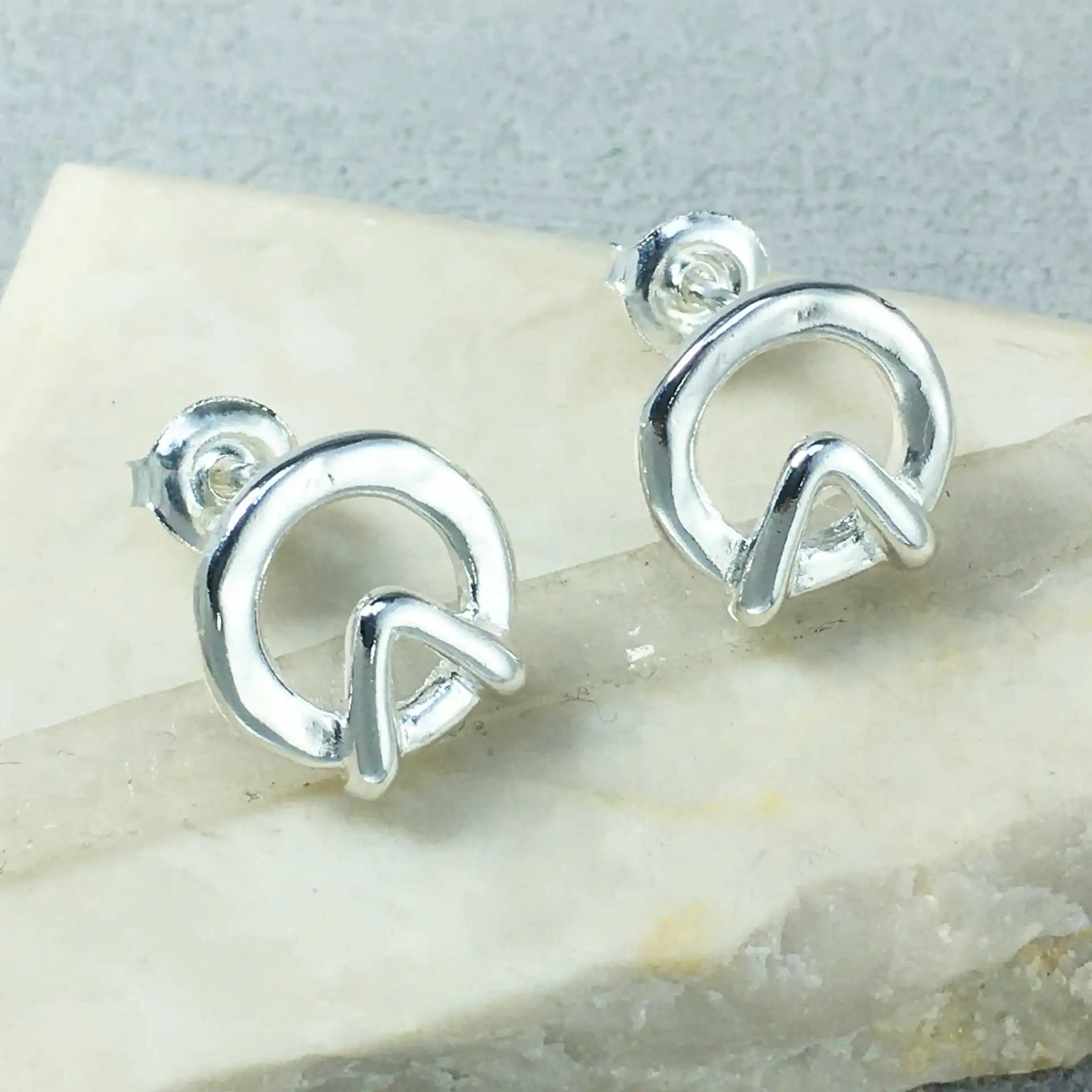 

2025 Summer Vintage Punk Hip Hop Style Gold Silver Geometric Earrings Neutral Jewelry Accessories Couple Gift