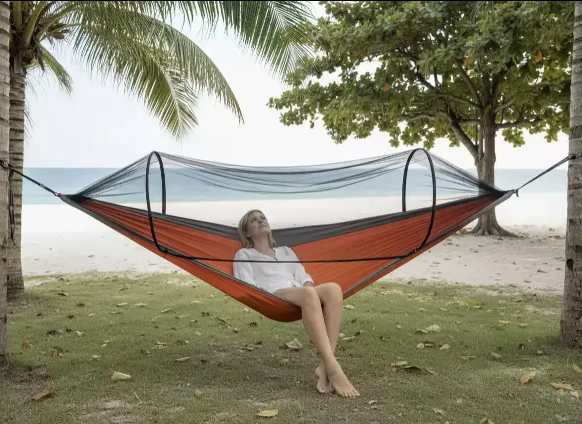 自然の中で快適な休息の場所-アウトドアキャンプ用品と装備