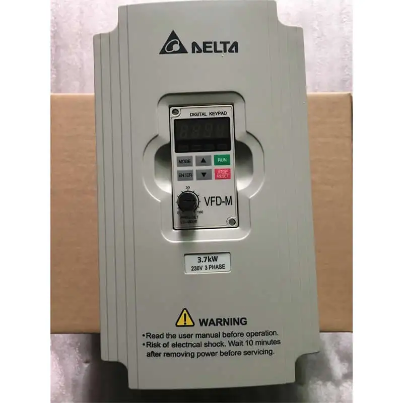 Delta Input 3ph 220V Output 3ph Inverter 3 Pphase VFD037M23A 0~240V 17A 0.1~400Hz 3.7KW 5HP Vfd-m Series