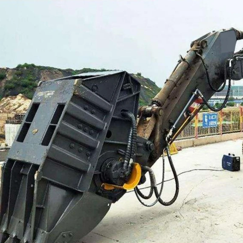 Multipurpose Stable Quality Sand Jaw Crusher Excavator Mobile Crushing Screening Bucket