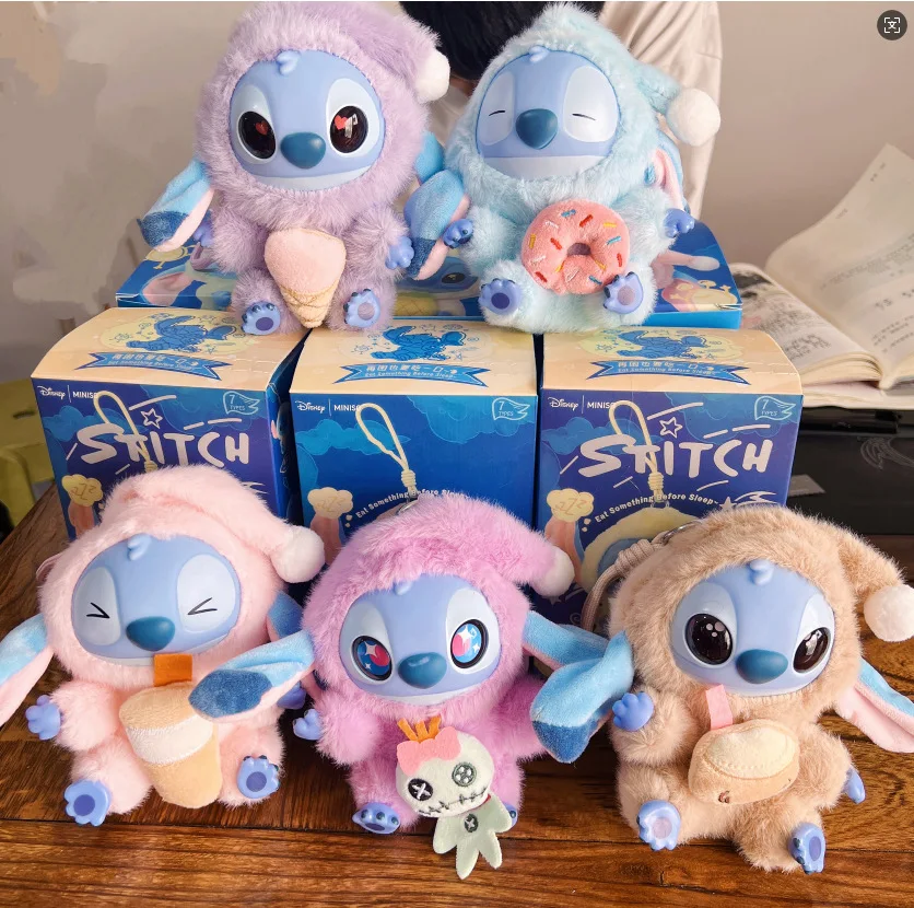 

ГОРЯЧАЯ РАСПРОДАЖА: Серия «Стич: Ешь что-то перед сном» — Сюрприз-бокс с милой виниловой плюшевой игрушкой, подвеской для сумки, брелоком. Подарок на день рождения.