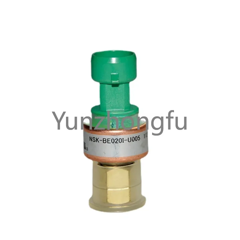 Refrigeration Spare parts Carrier Low Pressure Transducer OOPPG000002000 For Carrier 30RB Chillers NSK-BE020I-U005