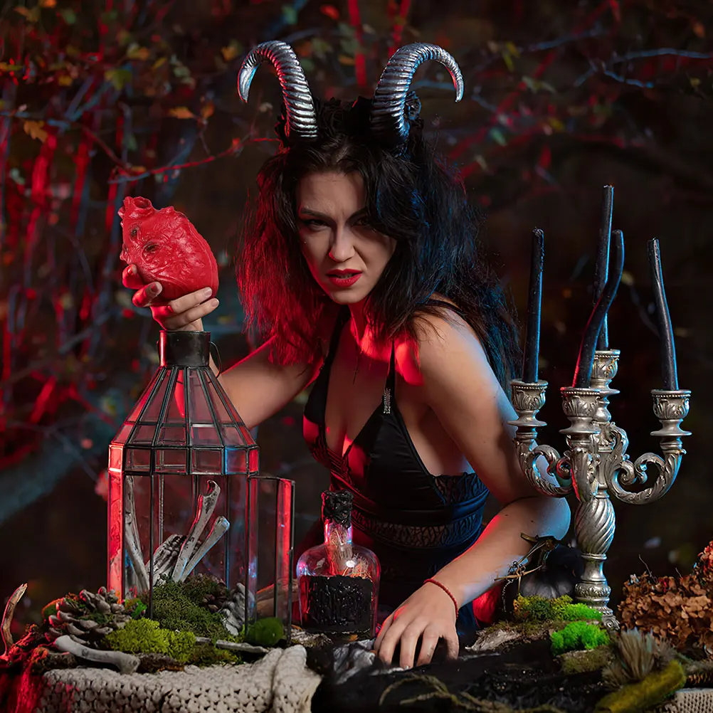 

4pcs Simulated Heart Realistic Bloody Organ Models Decorations Halloween Party Props Reusable Scary AtmosphereHaunted Toys