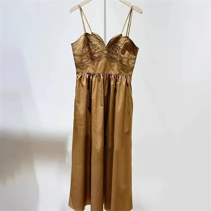 

Elegant Bohemian Vintage Embroidered High Waist Strapless Dress French Style Cotton A-Line Skirt Midi Dress for Traveling