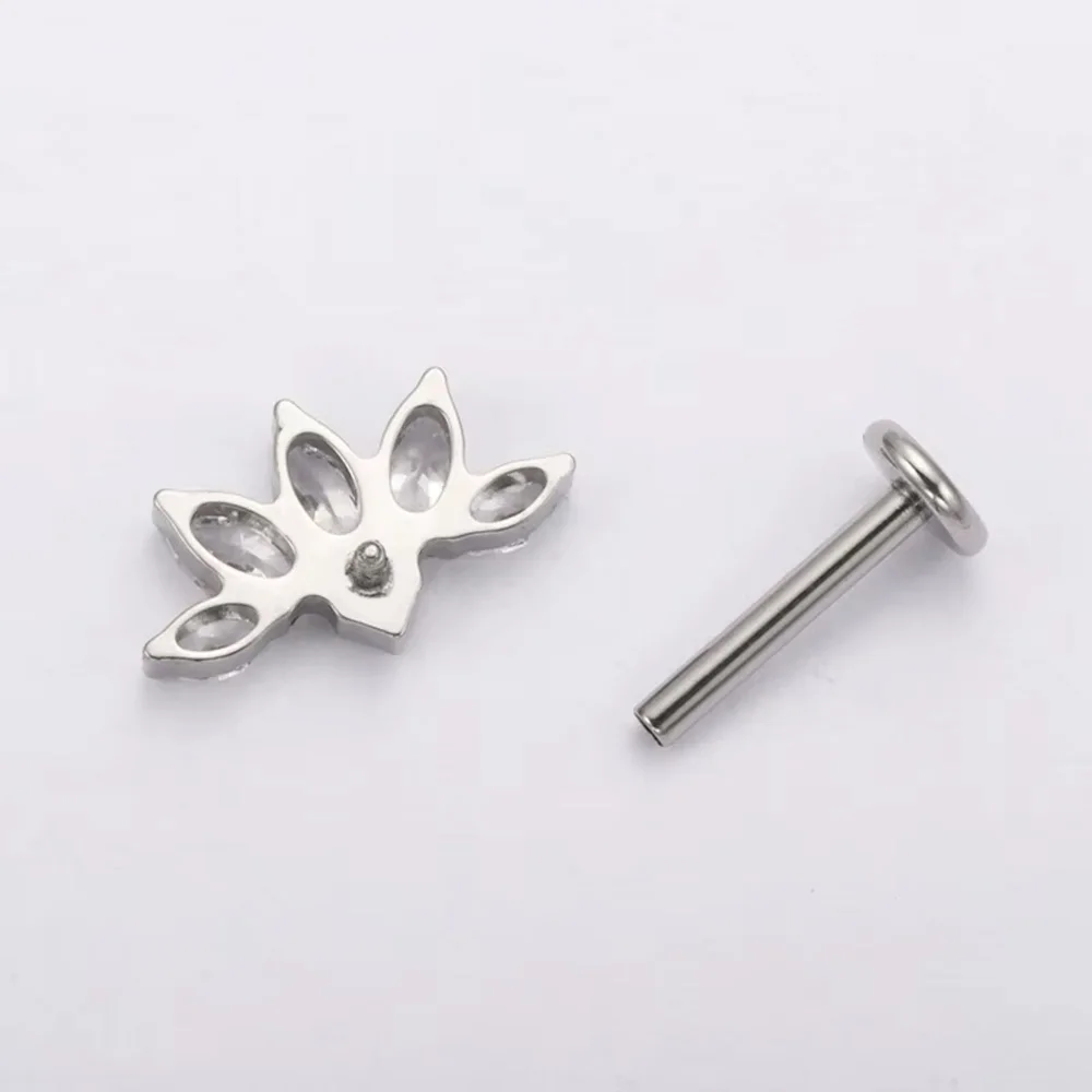 Hypoallergener 16G ASTM F136 Titan Spiral-Labret mit 5A Zirkon für Helix, Tragus, Conch und Knorpel - Modischer Körperschmuck – Detail 4