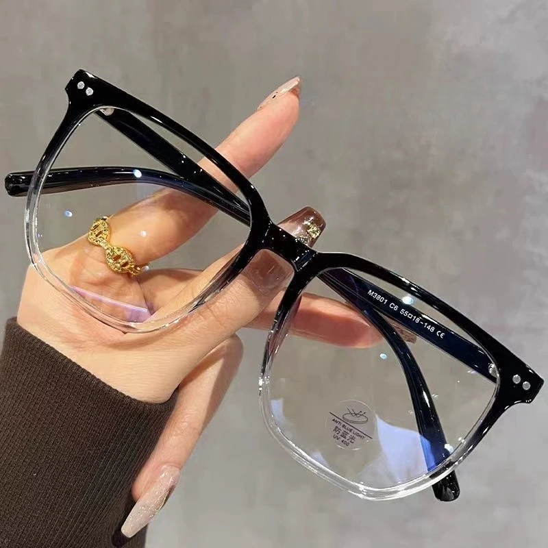 Anti-Blaulicht-Brille für Damen mit normaler Brillengestell, fertiger Retro-Brille mit flachem Lichtrahmen