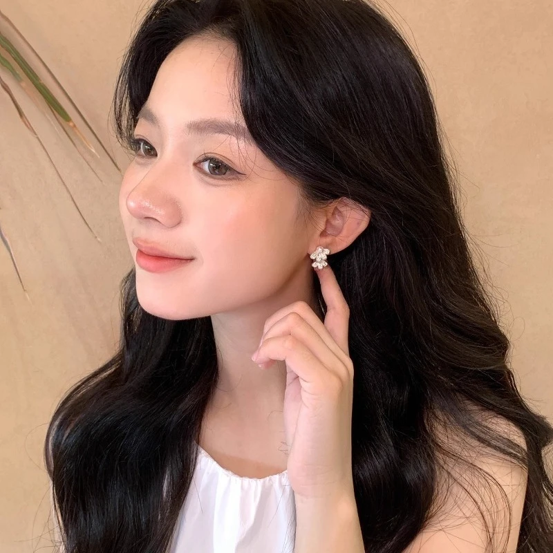 أقراط زهرة اللؤلؤ بطبقة مزدوجة من الدانتيل بنصف مروحة على الطراز الصيني الجديد مع نسيج أنثوي، مجوهرات هدايا العيد