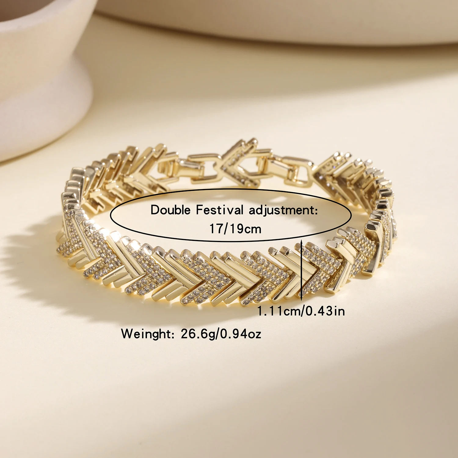 Nidin Luxus-Armband mit glänzenden CZ-Kristallen, Pfeilform, V-förmige Pfeilspitze, Handgelenkkette, eleganter Hochzeitsschmuck für Frauen, Alltagskleidung – Detail 4